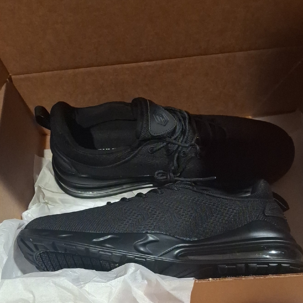 Stylish Black Men's Sneakers
